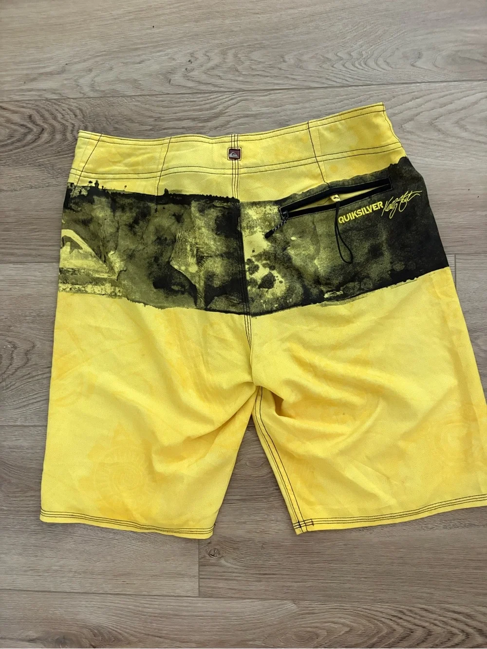 Quiksilver boardshorts bright